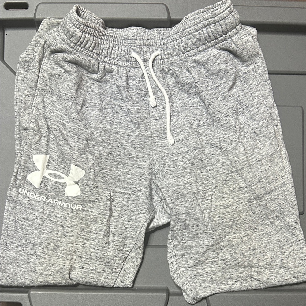 Under Armour Heather Gray Athletic pants